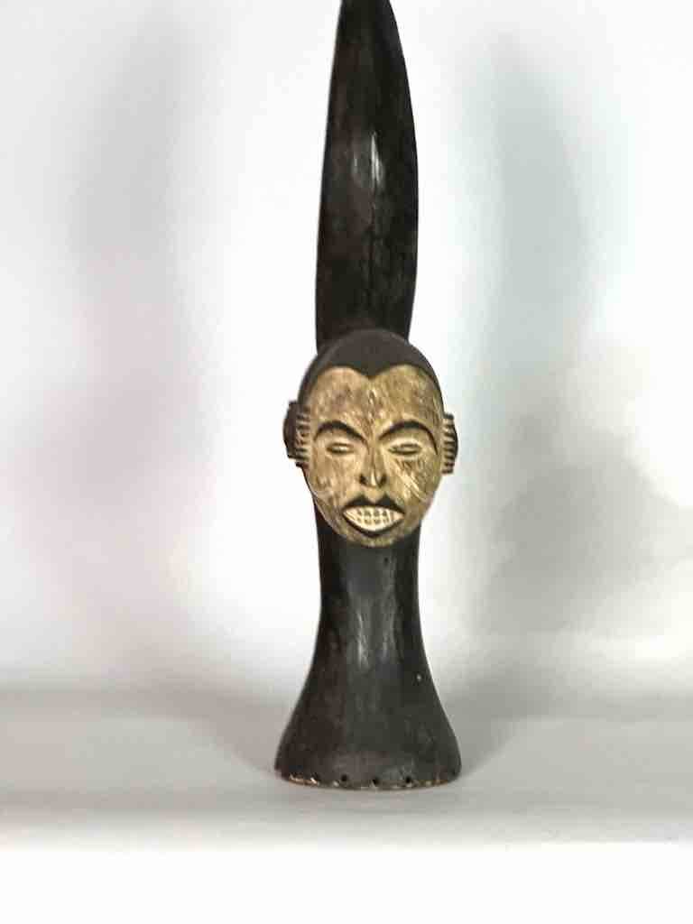 The Niger Bend - Vendita all'ingrosso Scultura - Statua vintage con stemma della danza Igbo Janus Heads | 24" - Nigeria13