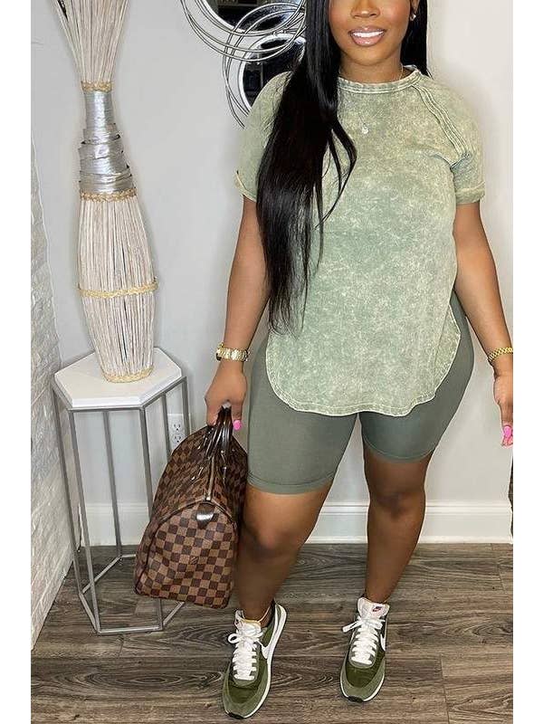 Queen Fashion - Wholesale Top & skirt set – Women's - round neck short lseeve shirt slim shorts set1