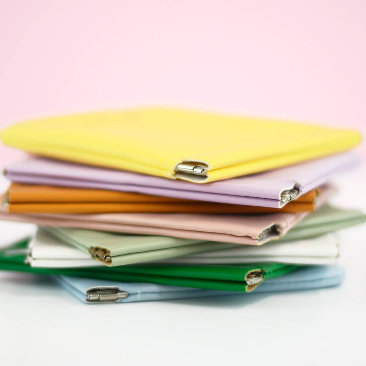 Mugsby - Wholesale Coin Purse - Women's - Squeeze Coin Purse Wallet9