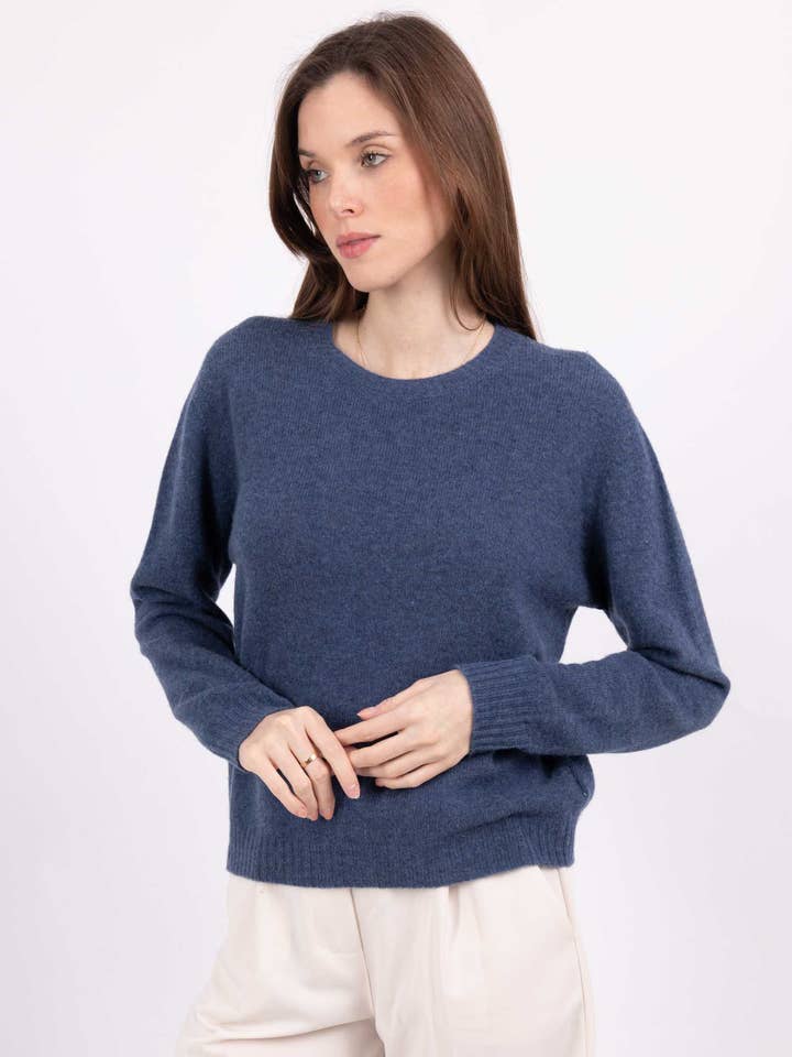 SOGGO - Wholesale Knit Sweater - Women's - 7907 - Fine wool sweater with long sleeves2