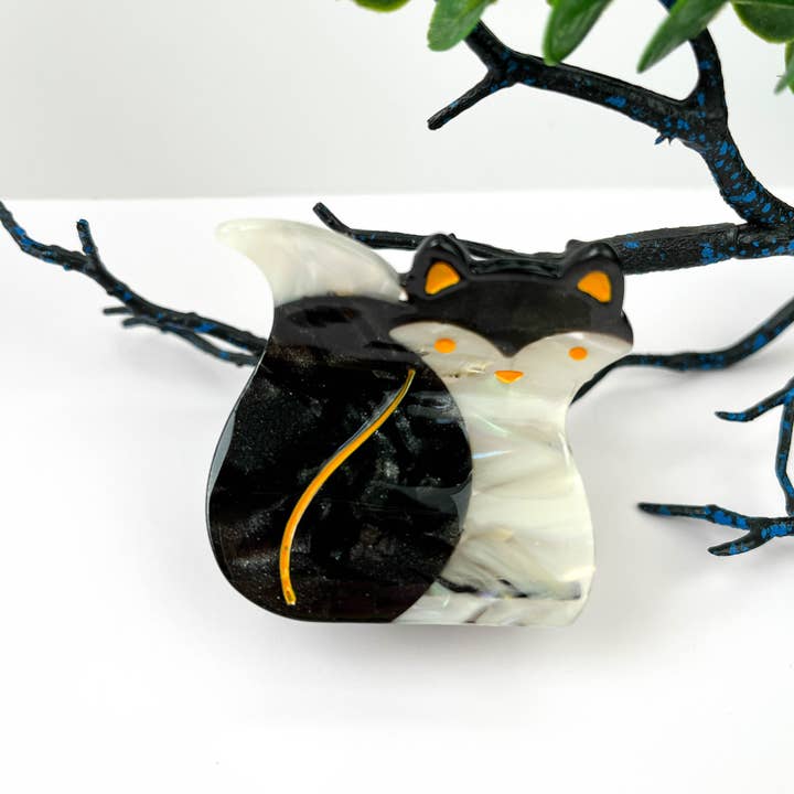 Clever & Wise Black Fox Acetate Hair Claw Clip for wholesale by mildstyles