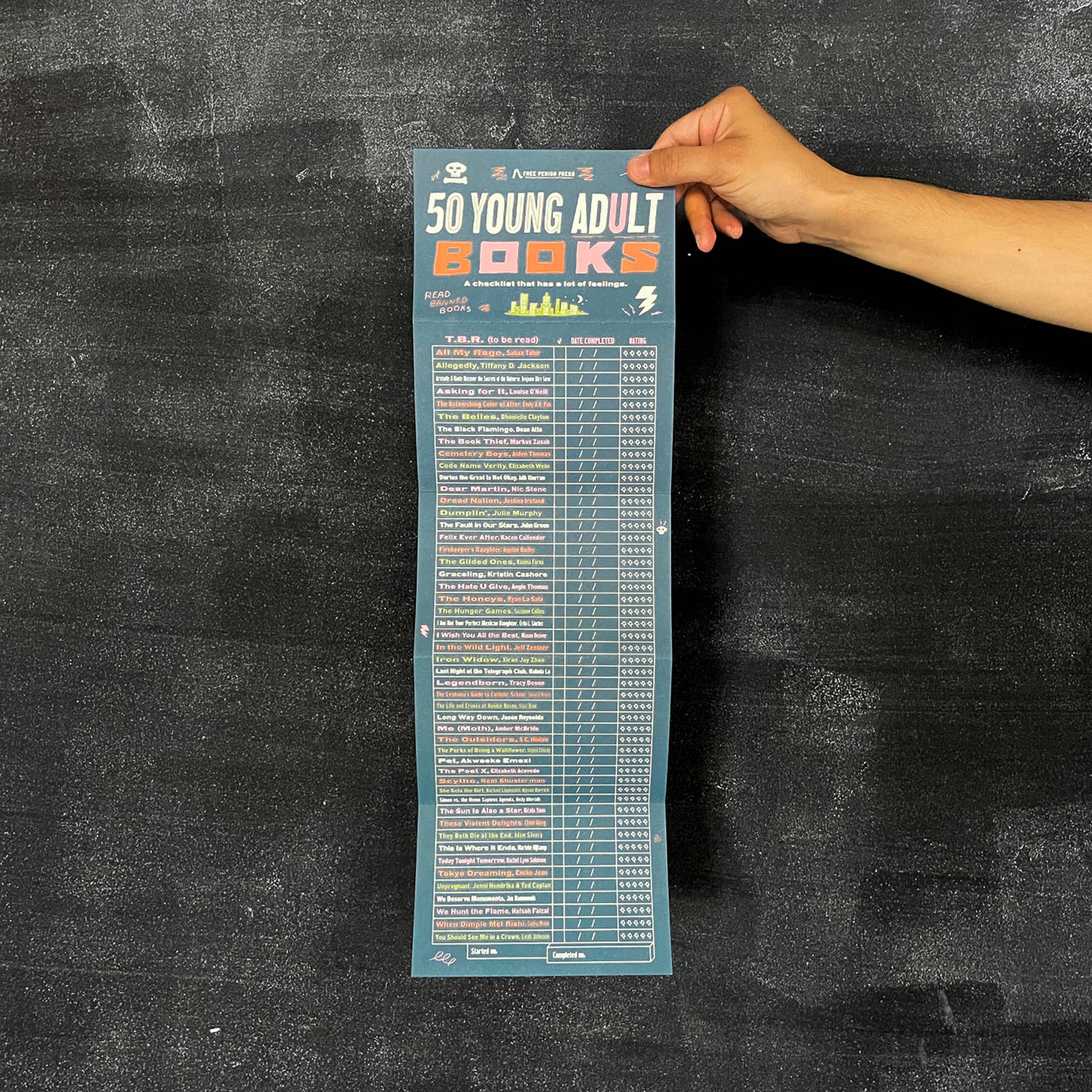 Free Period Press - Venta al por mayor Marcapáginas - 50 libros para jóvenes adultos (YA): una lista de verificación con muchos sentimientos3