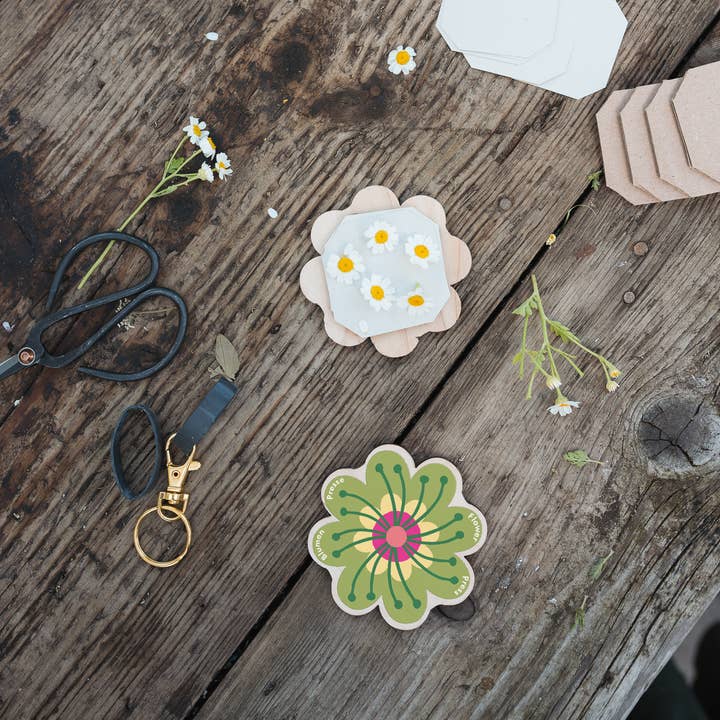 Studio Wald - UK Made - Wholesale DIY Craft Kit - Keyring Flower Press - Greens & Yellows2