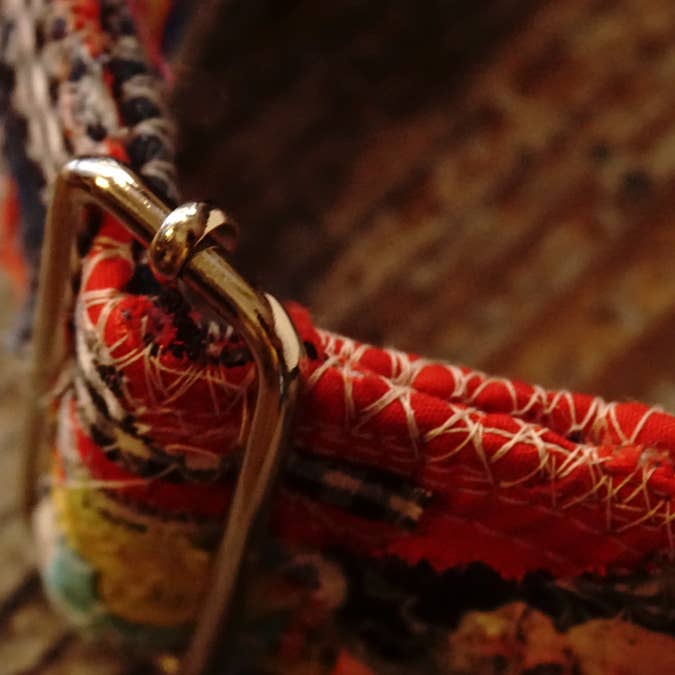 hundsfutter – Großhandel Haustierhalsband – Katze/Hund – Einzigartiges, handgefertigtes Hunde-Halsband aus recycelten Materialien4