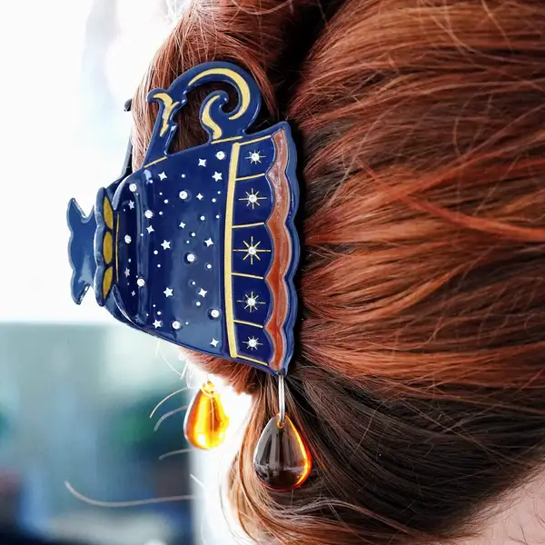 Lassoed Moon - Wholesale Hair Clip - Women's - Spill The Tea Claw Clip1