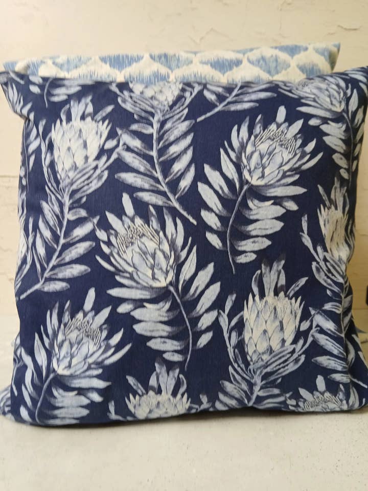 FUNDA DE COJÍN FLORAL EN AZUL para venta al por mayor de apfelgrün zum Anziehen