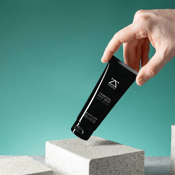 ZOUSZ – Engroshandel Ansigtsrens – Black Oud Charcoal ansigtsvask til mænd 100 ml