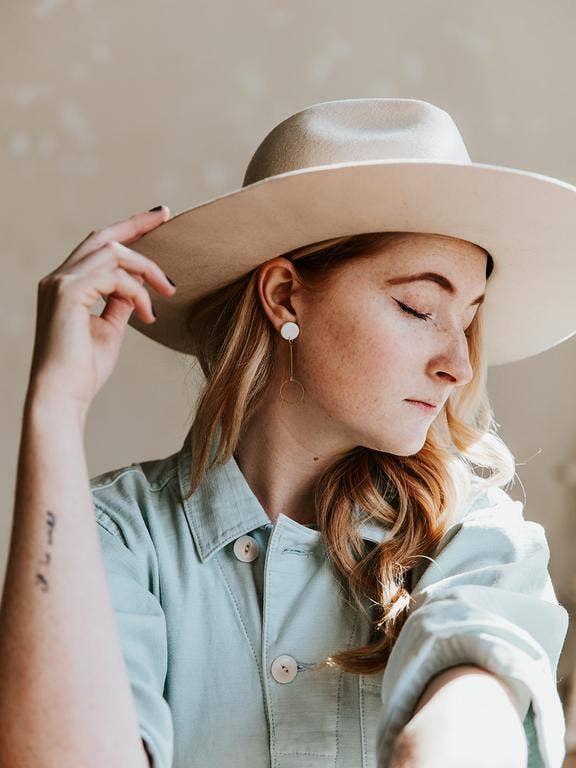 Aeri fällt für den Großhandel von Heritage & Bloom