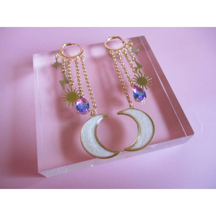 Boucles d'oreilles charme lune, boucles d'oreilles créoles huggie pour la vente par Wuve