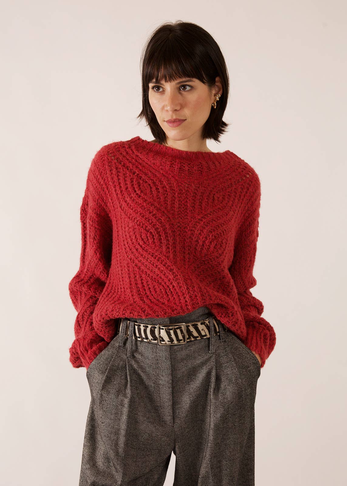 JULIA PARIS - Wholesale Pullover-trui - Dames - Getailleerde kabeltrui met ronde hals2