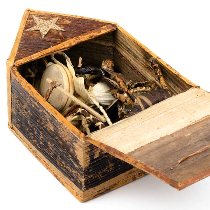 African Modern - Wholesale Nativity Scene Decor - Banana Fiber Single Door Stable Nativity5