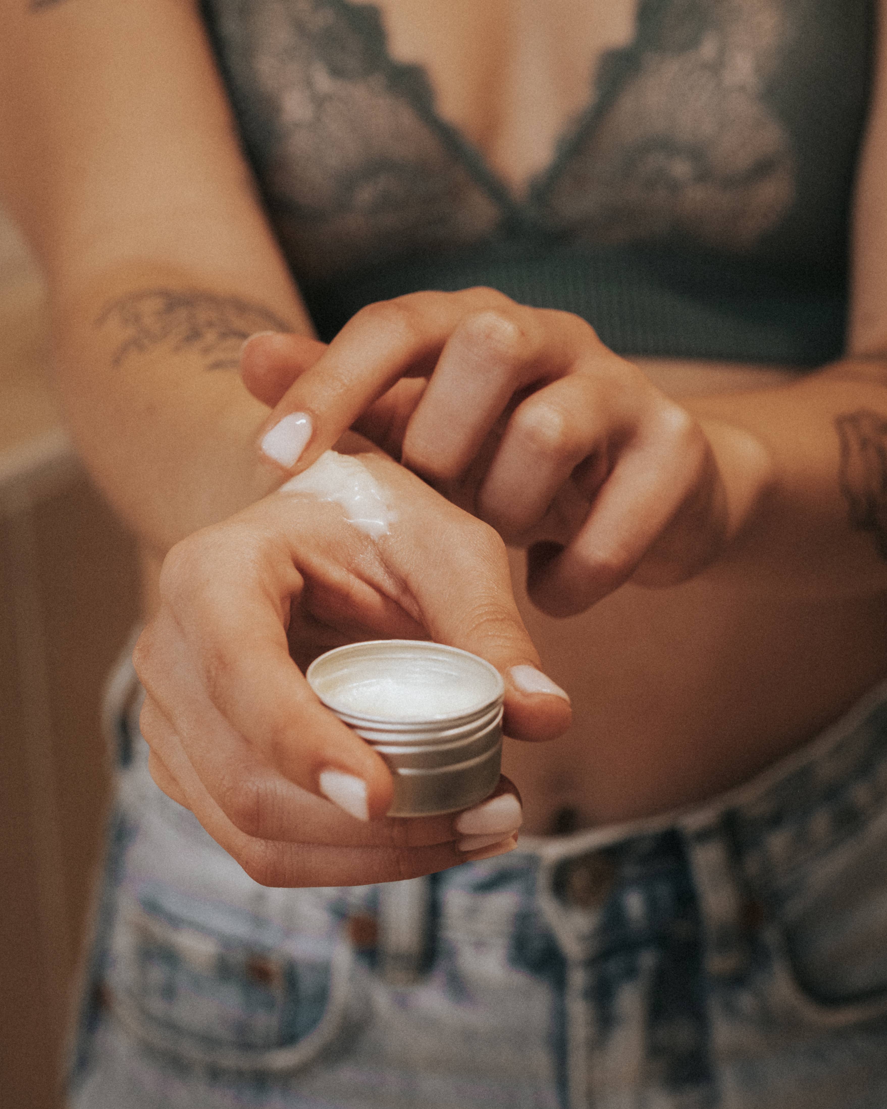 Feret Parfumeur - Distributed by Scents of Europe - Wholesale Lip Balm - *BUY 1 GET 1 50% OFF* Violet All-in-One Balm - 0.5 oz1