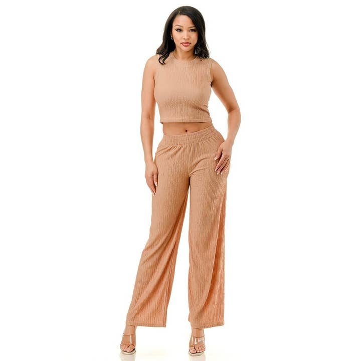 Müheloses Elegance-Ensemble mit Crop-Top und Crinkle-Hose für den Großhandel von Esmeray Clothing