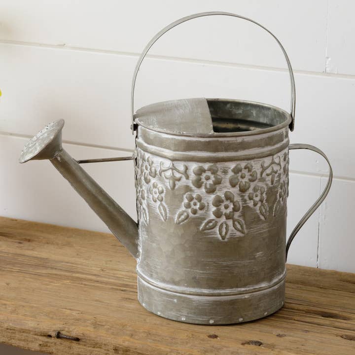 Audrey's Home & Gift – Engroshandel Vandkande – Vandkande - Prægede blomster (PC)