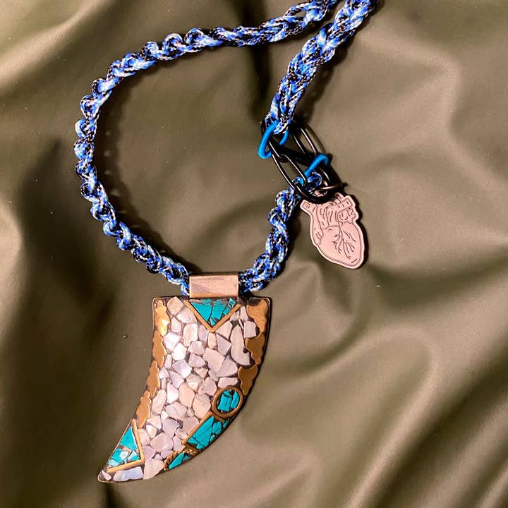CHATTOUCHÉ – wholesale Hänge-/berlockhalsband – Akrosom-halsband