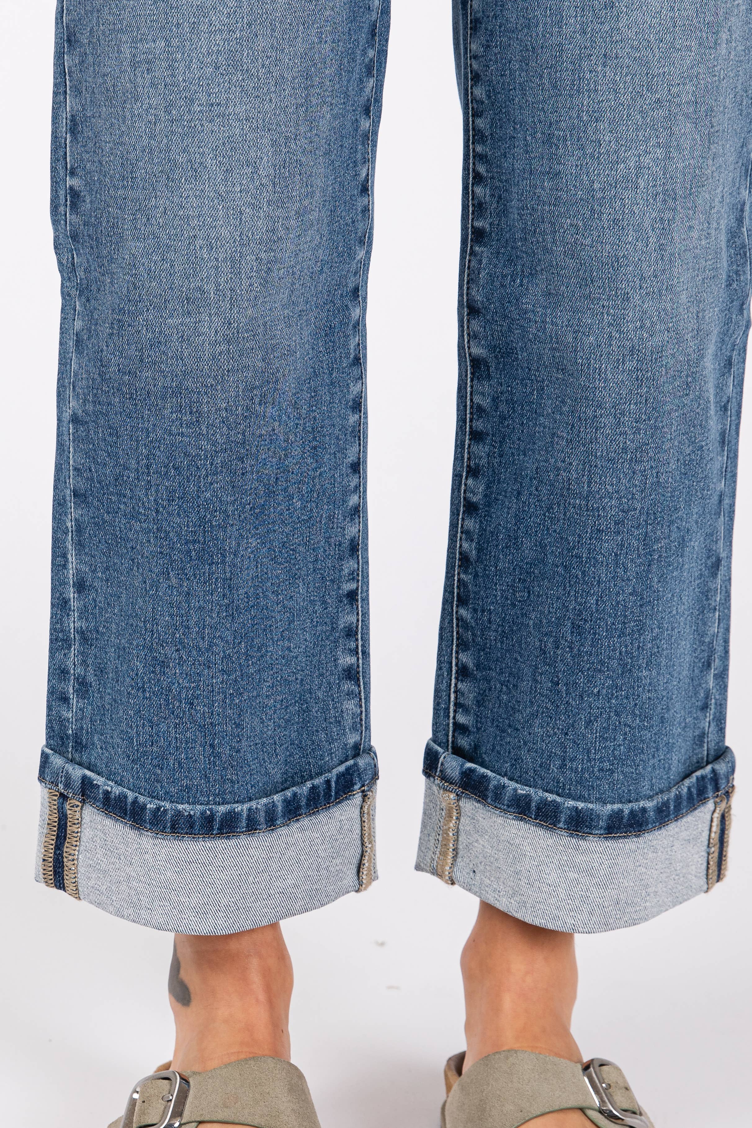 Petra153 – Großhandel Jeans – Damen – P1272T-MD HOHER BUND, ELASTISCH, GERADE, MIT BÜNDCHEN AM SAUM12