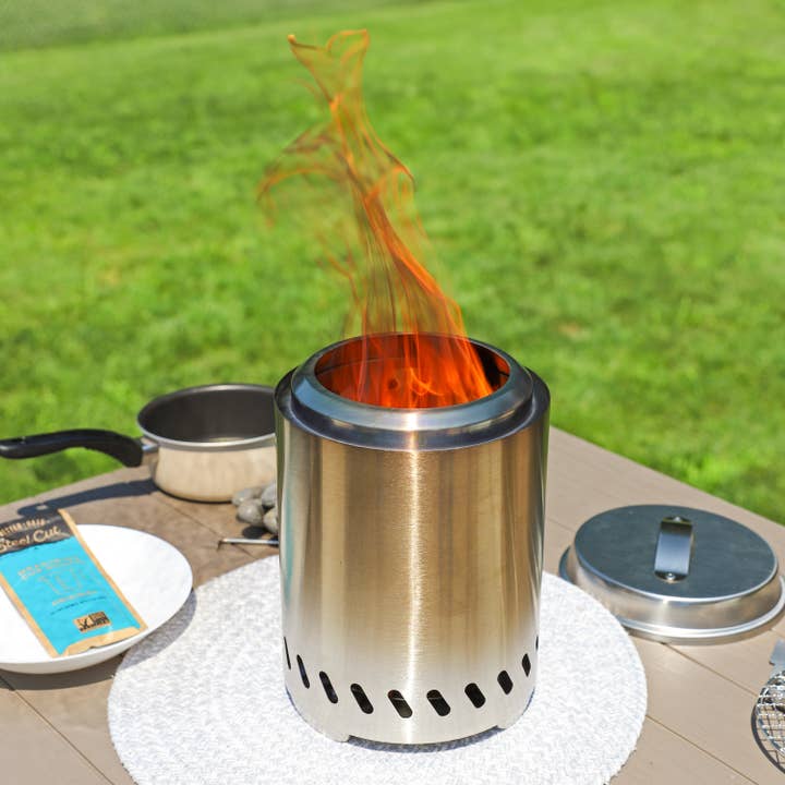 Sunnydaze Decor - Wholesale Fire Pit - Tabletop Smokeless Fire Pit with Triple Burn Design - Silver