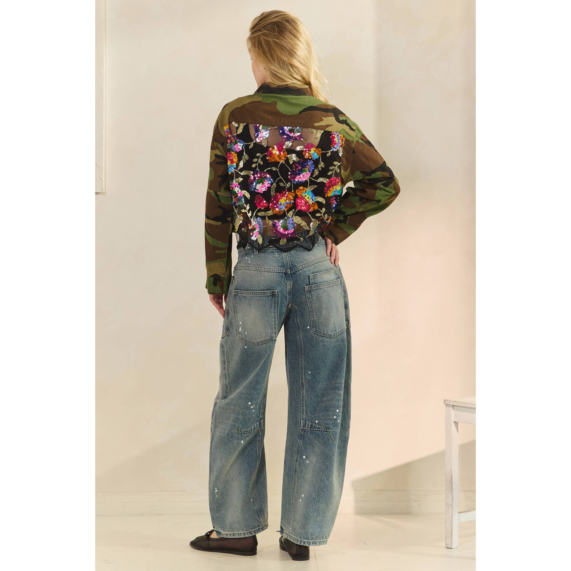 Veveret – Blusão - Mulher por atacado – Jaqueta com paetês e estampa camuflada com contraste39