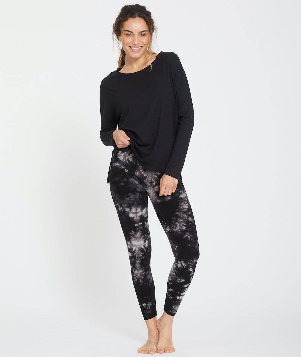 Yoga Searcher – Großhandel T-Shirt – Damen – DAKSHA – langärmeliges Yoga-Shirt1