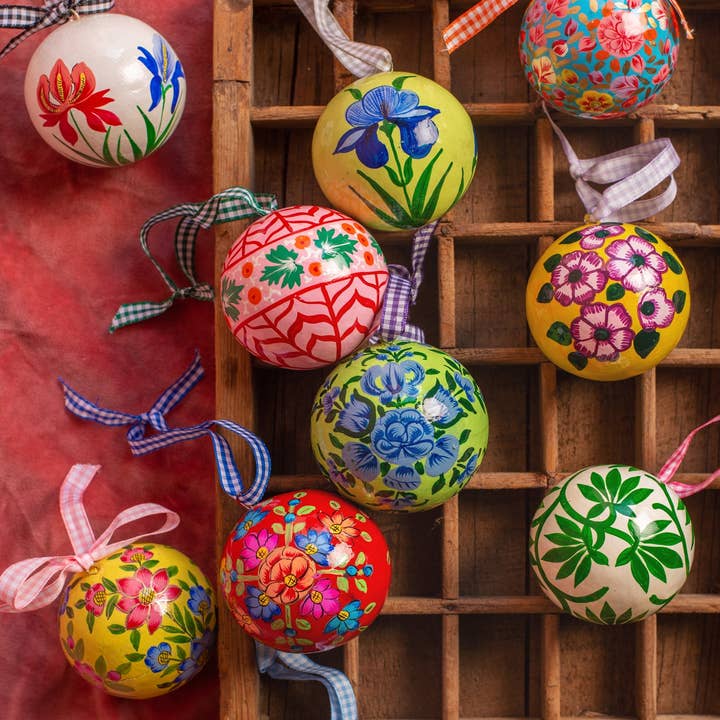 Ian Snow Ltd - Wholesale Christmas decoration - Lime & Blue Orchid Bauble1