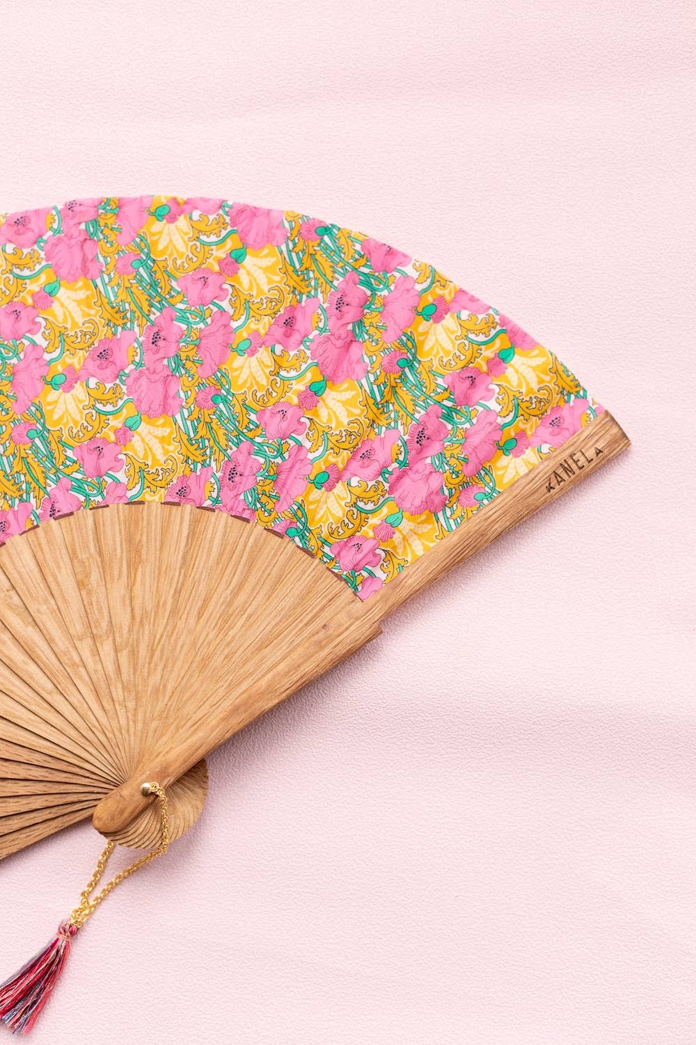 Kanela Fans - Wholesale Party/Paper Folding Fan - Poppy Pink Fan1