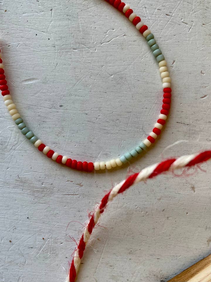 Pulsera Holiday Babe para venta al por mayor de Finnie’s Findings