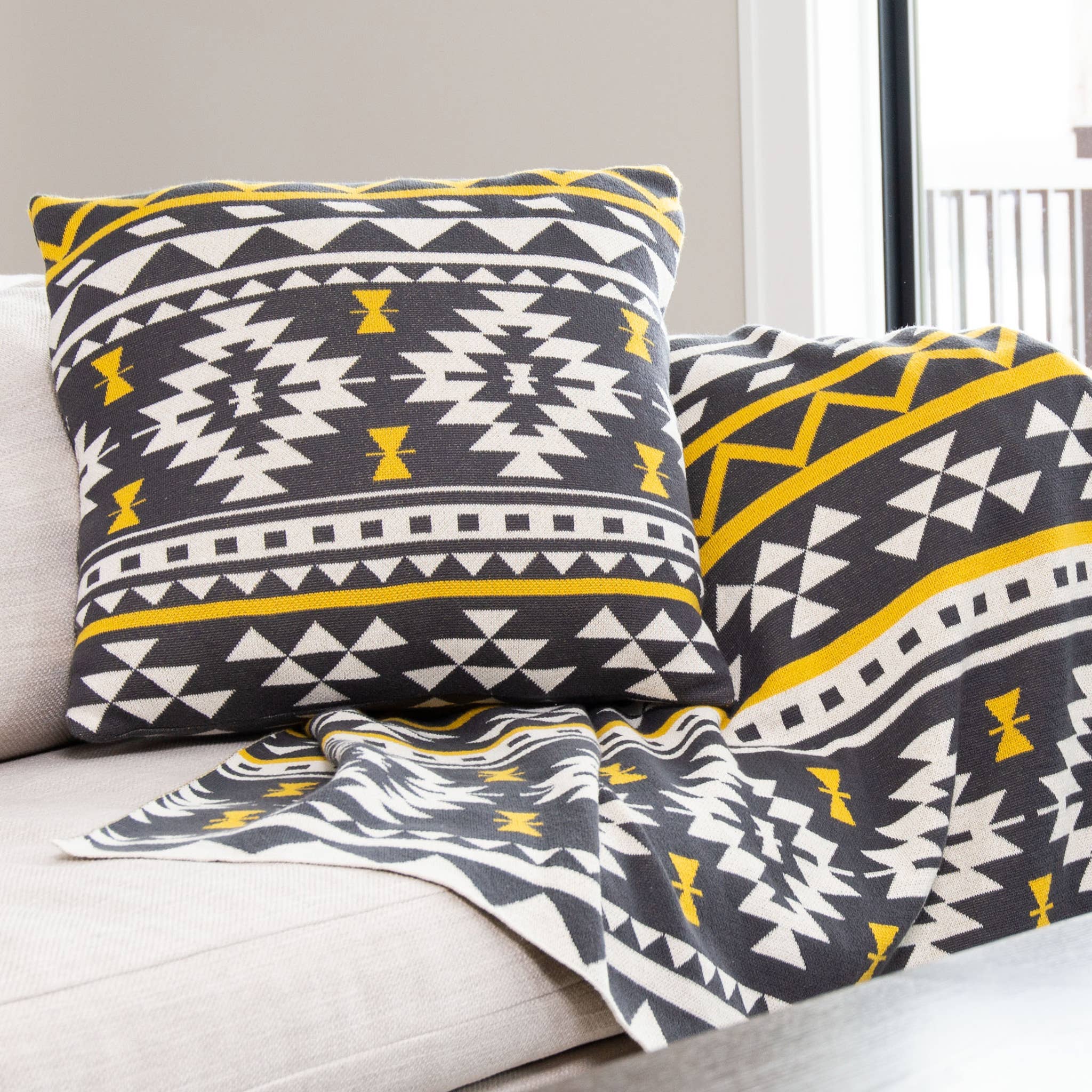 Elsie & Zoey - Wholesale Throw Blanket - Skye 50x60" Recycled Cotton Decorative Throw Blanket4