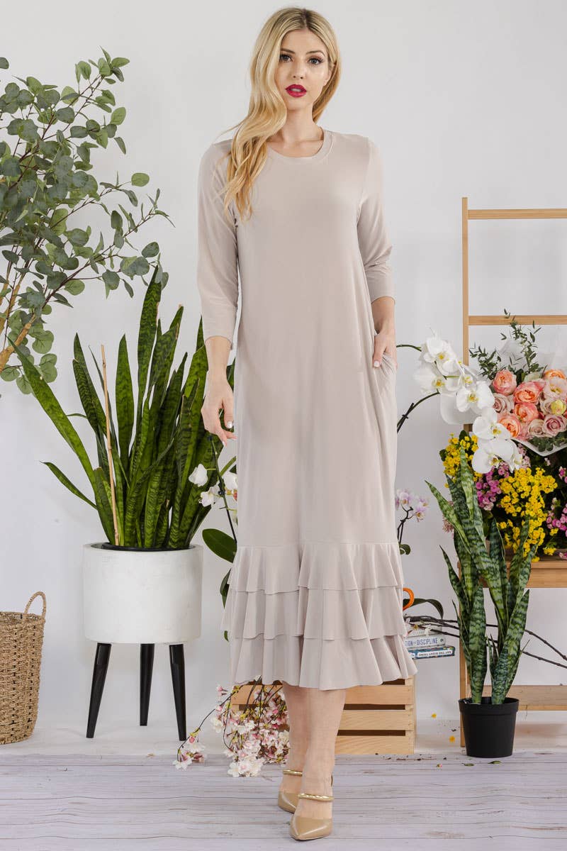 Celeste Clothing – Großhandel Kleid – Damen – Großgrößen-Midikleid mit gestuften Rüschen und 3/4-Ärmeln23