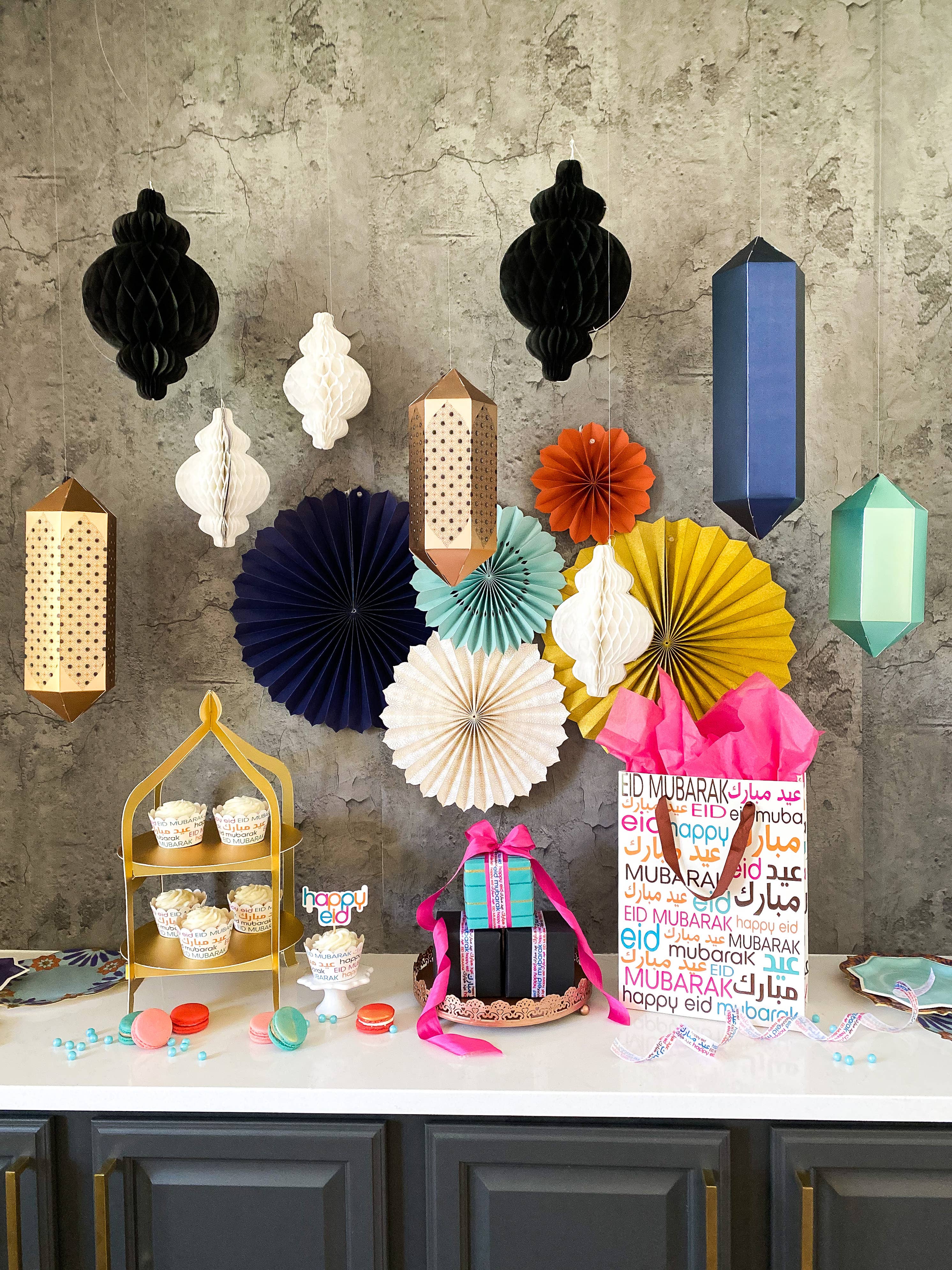 EID Creations – Großhandel Laterne – 4 hängende geometrische Laternen zum Aufhängen1