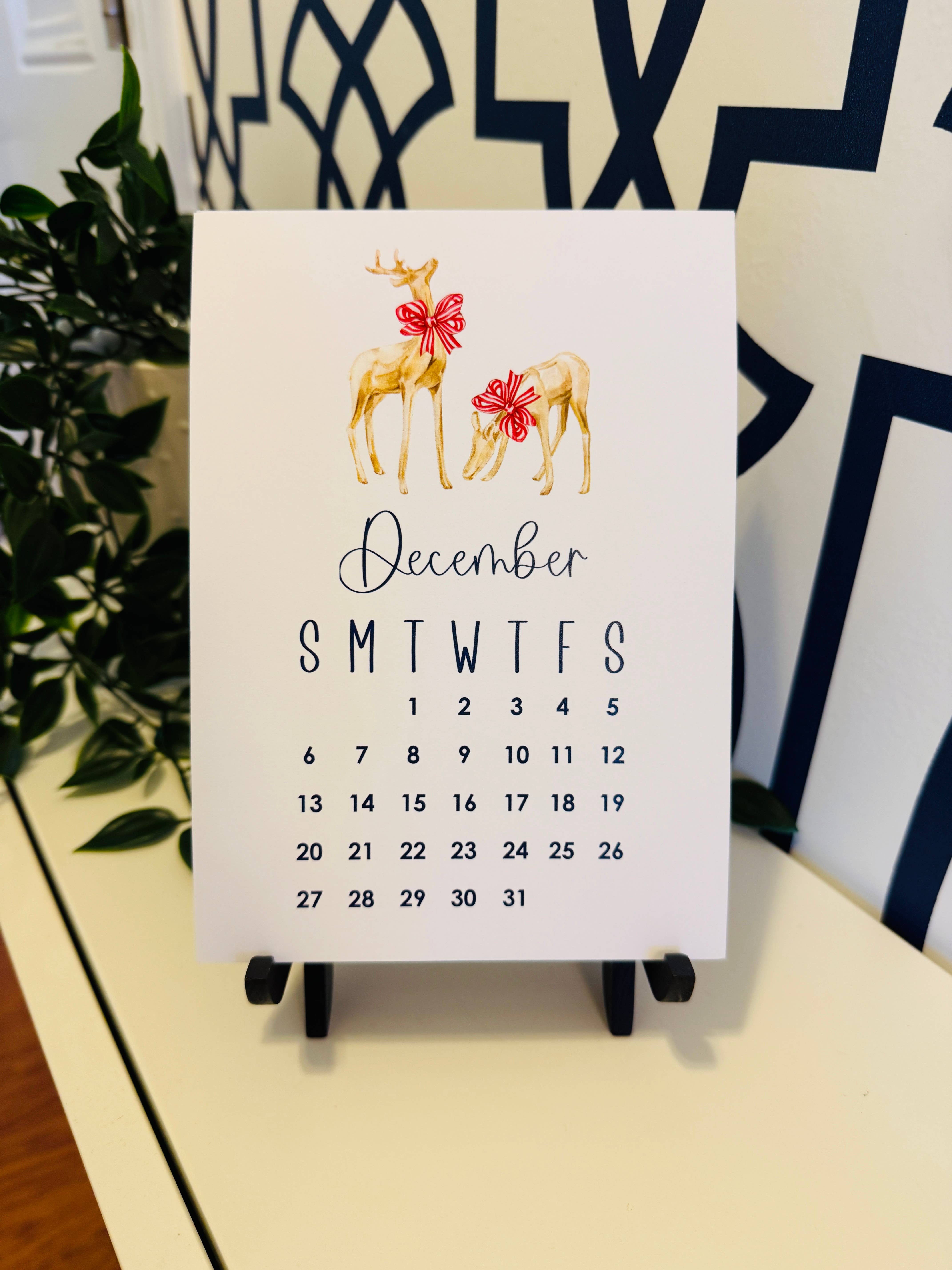 Note Worthy Paper Place - Wholesale Calendar - 2026 Desk Calendar Classic Chinoiserie | 5x711