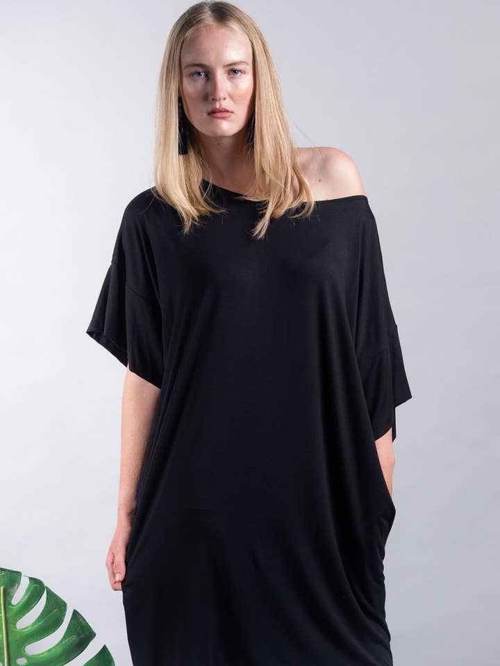 Kastiges Kurzärmliges Strickkleid für den Großhandel von Be AK Couture, LLC