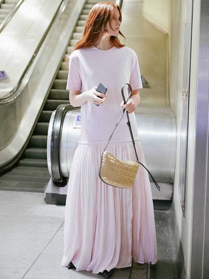 Oversized ronde hals korte mouw geplooide jurk voor wholesale door CUBIC