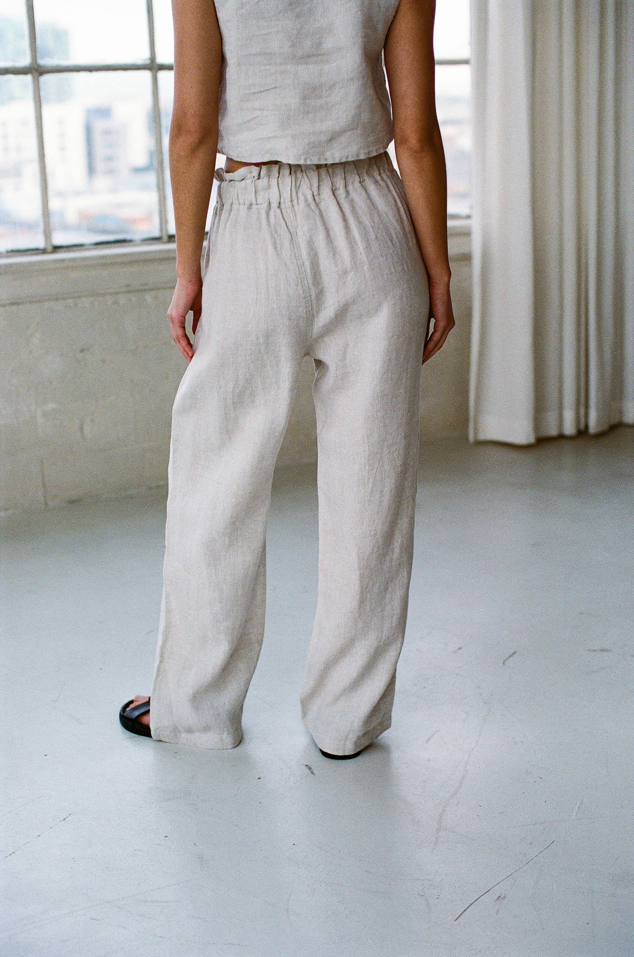 AR1111 | Woven 100% Linen Straight Leg Pants for wholesale on Faire3