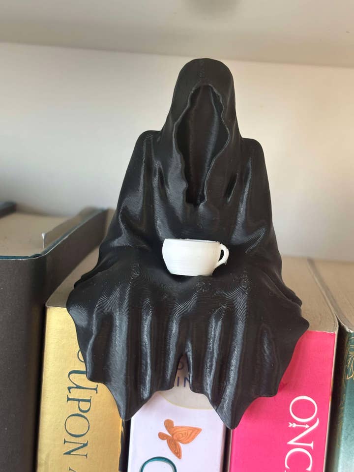 3D Printed Bookshelf Suriel / Ghost / Grim Reaper Figurine for wholesale by Nordic Book Adventure