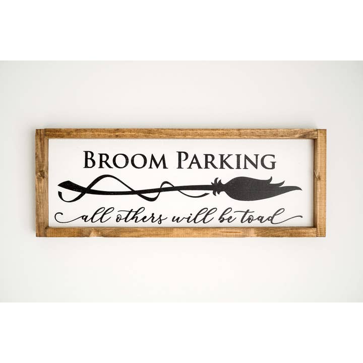 Panneau de stationnement à balai pour la vente par Honey Bee farm design