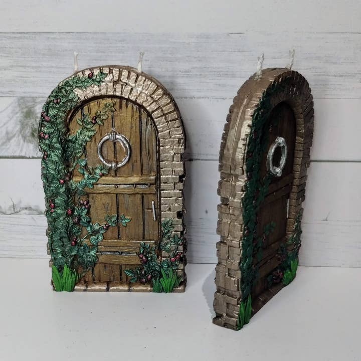 Muddy River Conjure - Wholesale Novelty Candle - Flat Fairy Door Candle, Hand painted