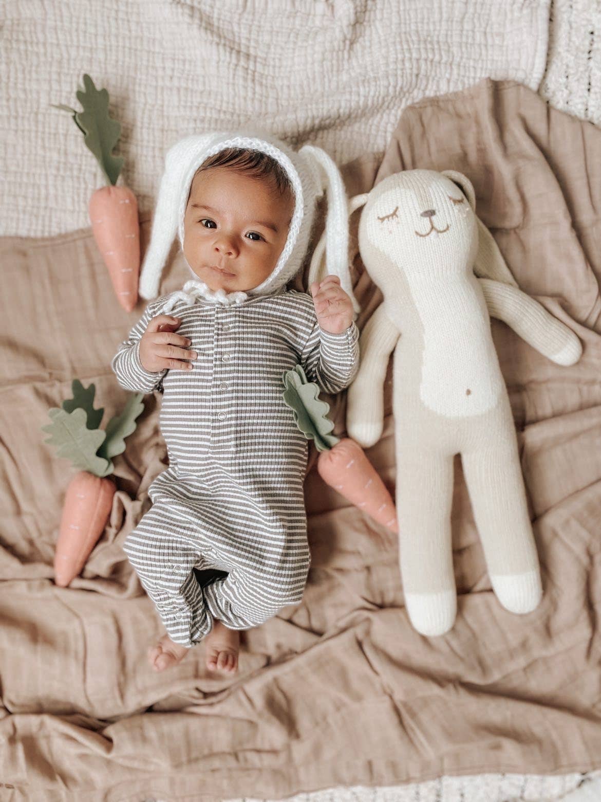 Ali+Oli - Wholesale Swaddle - Baby - Bamboo Muslin Swaddle Blanket (Taupe)1