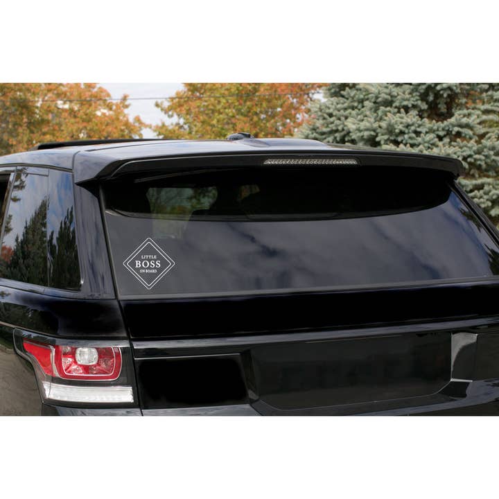 Autocollant pour voiture Little Boss on board pour la vente par New Genes Maternity