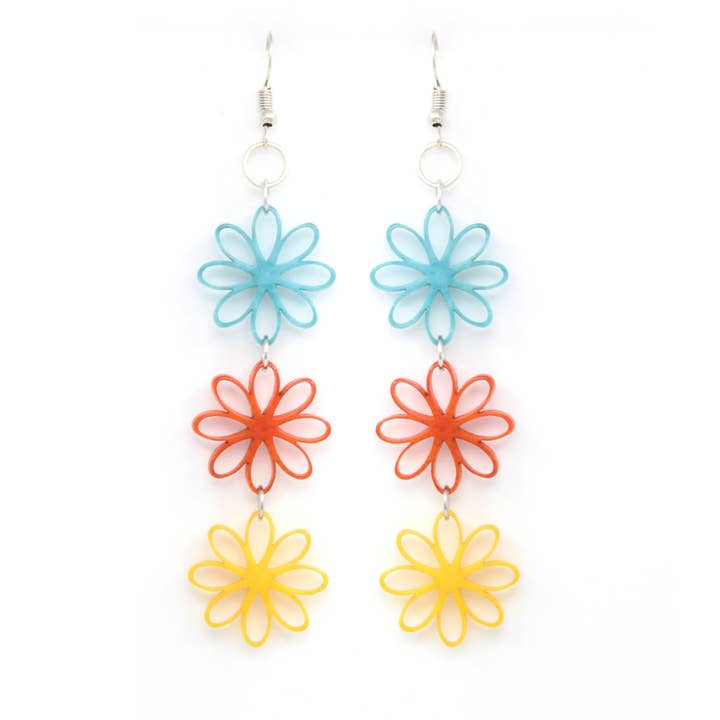 Tagua oorbellen Flower Trio voor wholesale door Muichic Natural Jewelry
