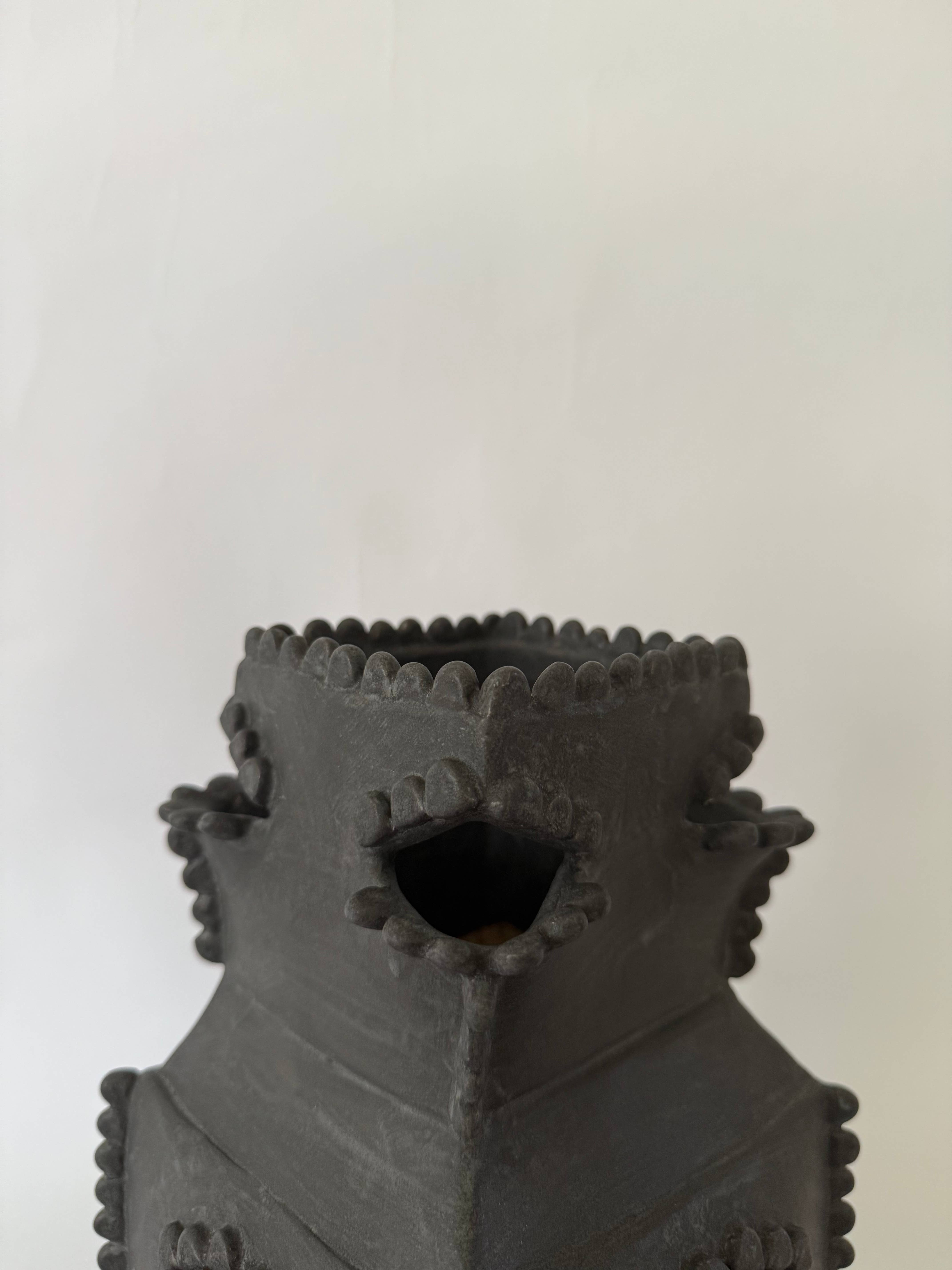 OON, LLC. - Wholesale Vase - le tulipiere en charcoal3