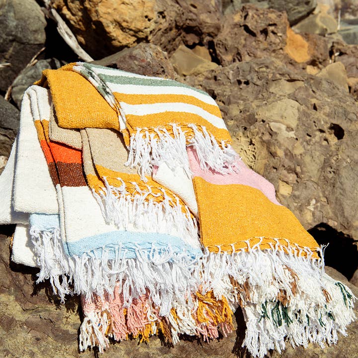 Sundream - Wholesale Throw Blanket - Sunrise - SUSTAINABLE RECYCLED THROW BLANKET