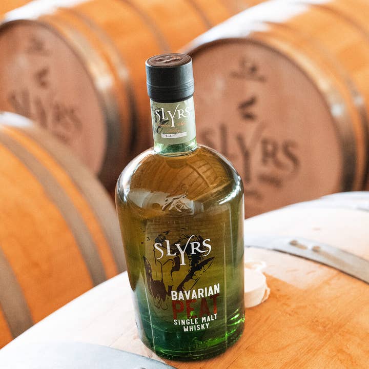 SLYRS Bavarian Whisky Distillery - Wholesale Whiskey - SLYRS Single Malt Whisky Bavarian PEAT 43% vol.3