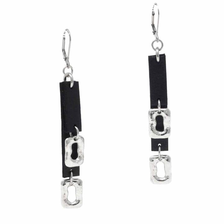 Boucles d'oreilles en cuir double et petite bague avec boucles d'oreilles noires pour la vente par Sobo & Co Jewellery
