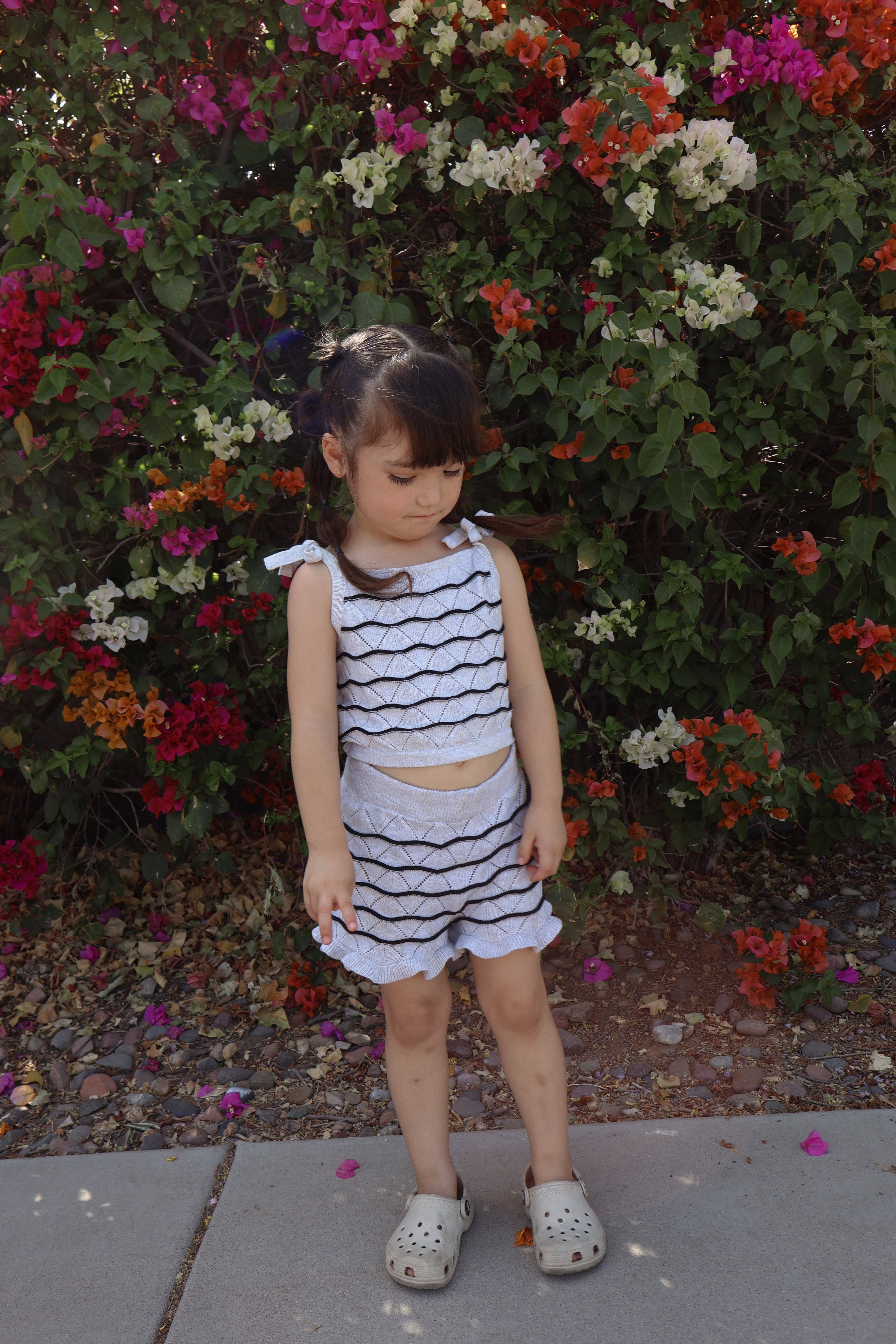 Axel & Rose – wholesale Topp- och shortsset – Barn – Tvådelat set för flickor med knytärmar4