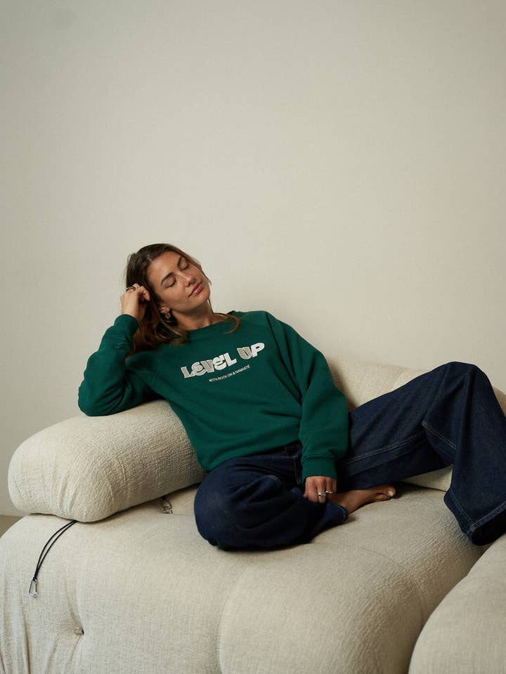 Level Up Sweatshirt - Grøn for engroshandel hos Rock on and Namaste