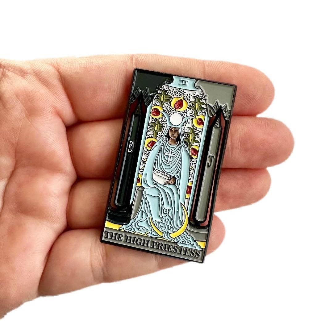 Memento Mori Goods - Venta al por mayor Botón/prendedor - La Suma Sacerdotisa Pin1