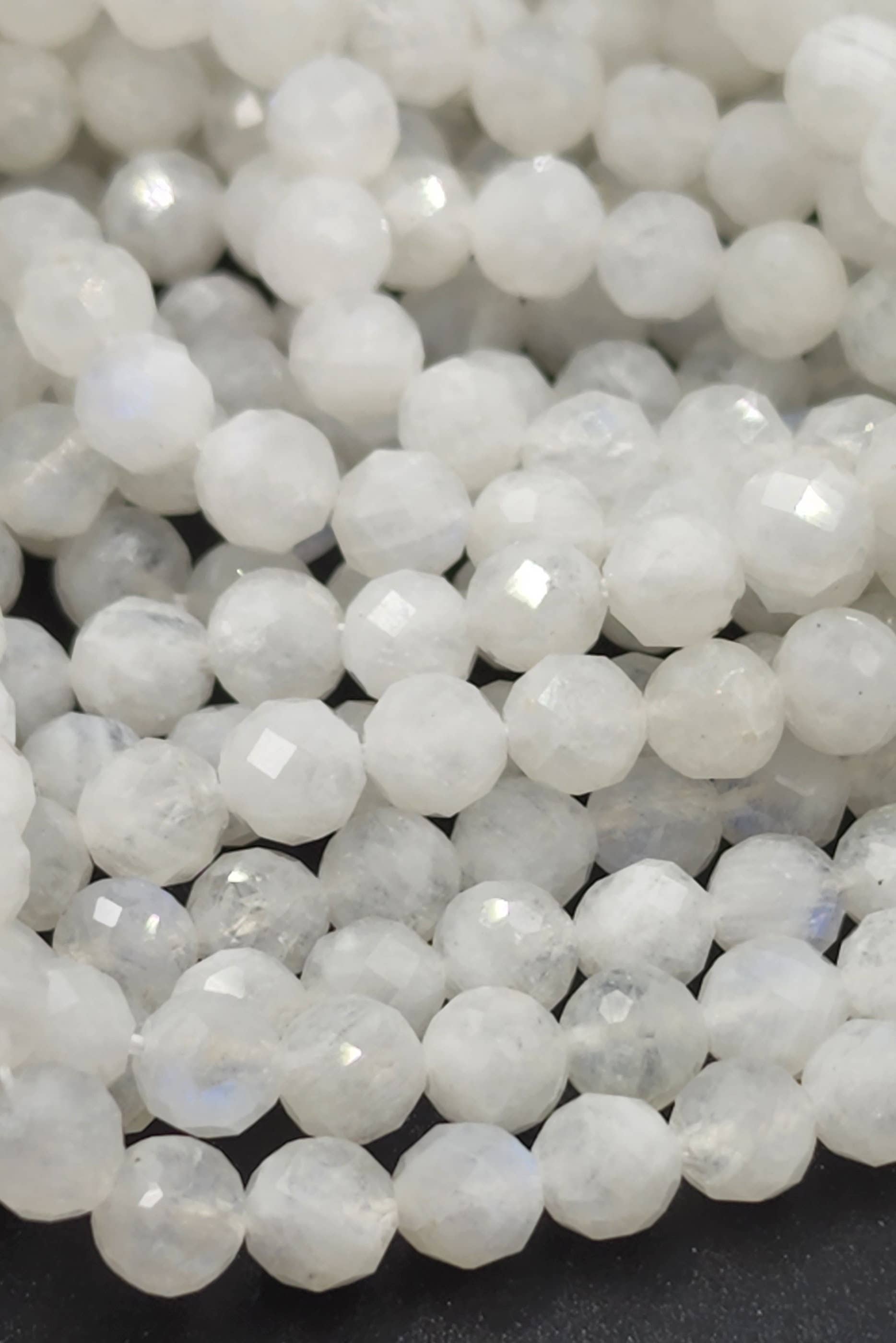 Beads Creation – Missangas por atacado – Contas Redondas Micro Facetadas em Pedra da Lua Arco-Íris 2-6 mm PRP4196