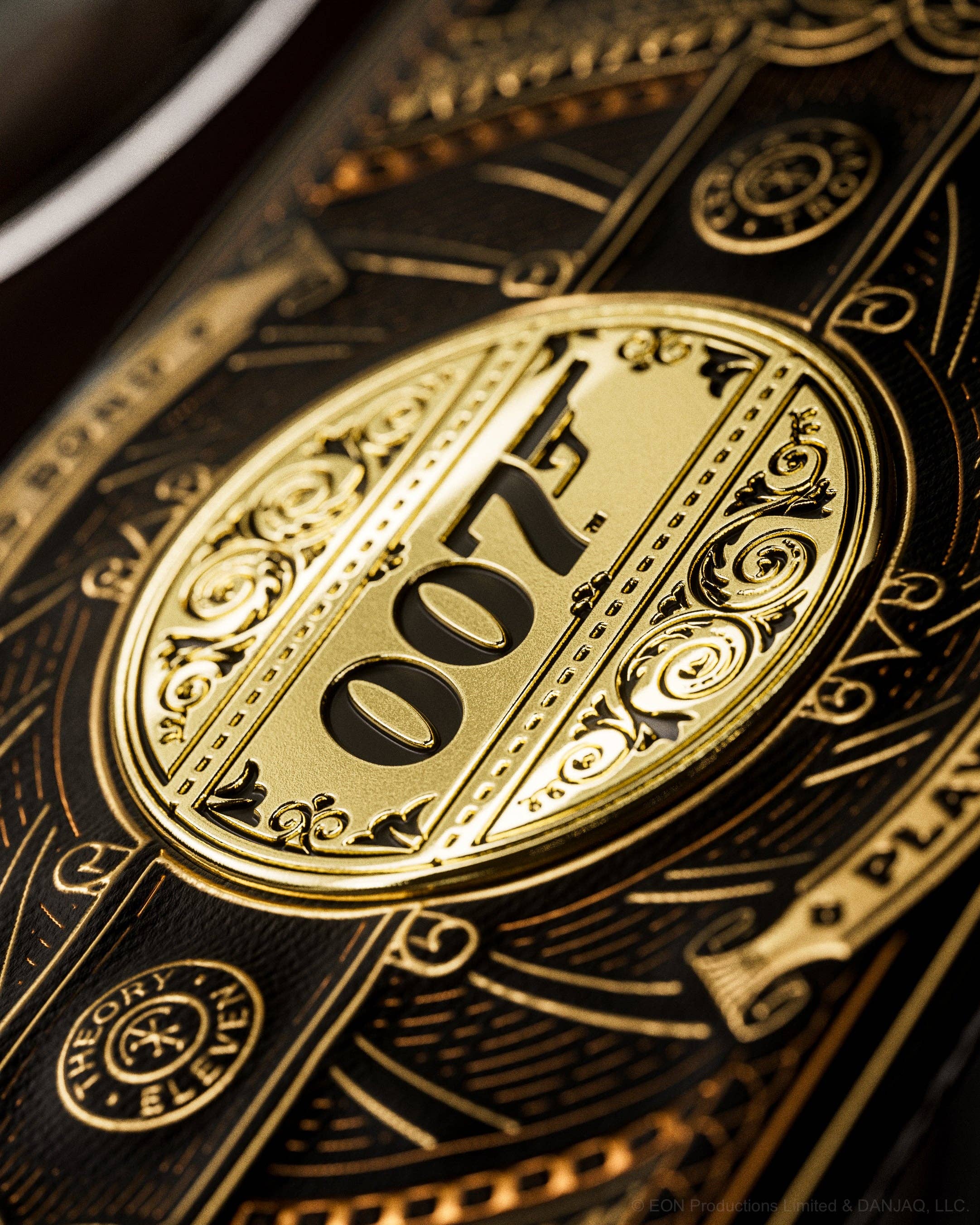 theory11 - Wholesale Playing Cards - 007 Special Edition Box Set7