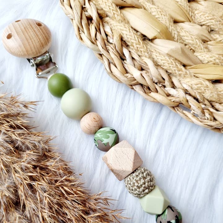 Happy by Lies - Wholesale Pacifier Clip - Baby - Speenkoord Leger, sage, donkergroen0