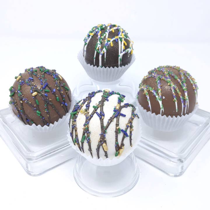 Mardi Gras Store håndværksmæssige varme kakaobomber for engroshandel hos Wild Angel Treats, LLC